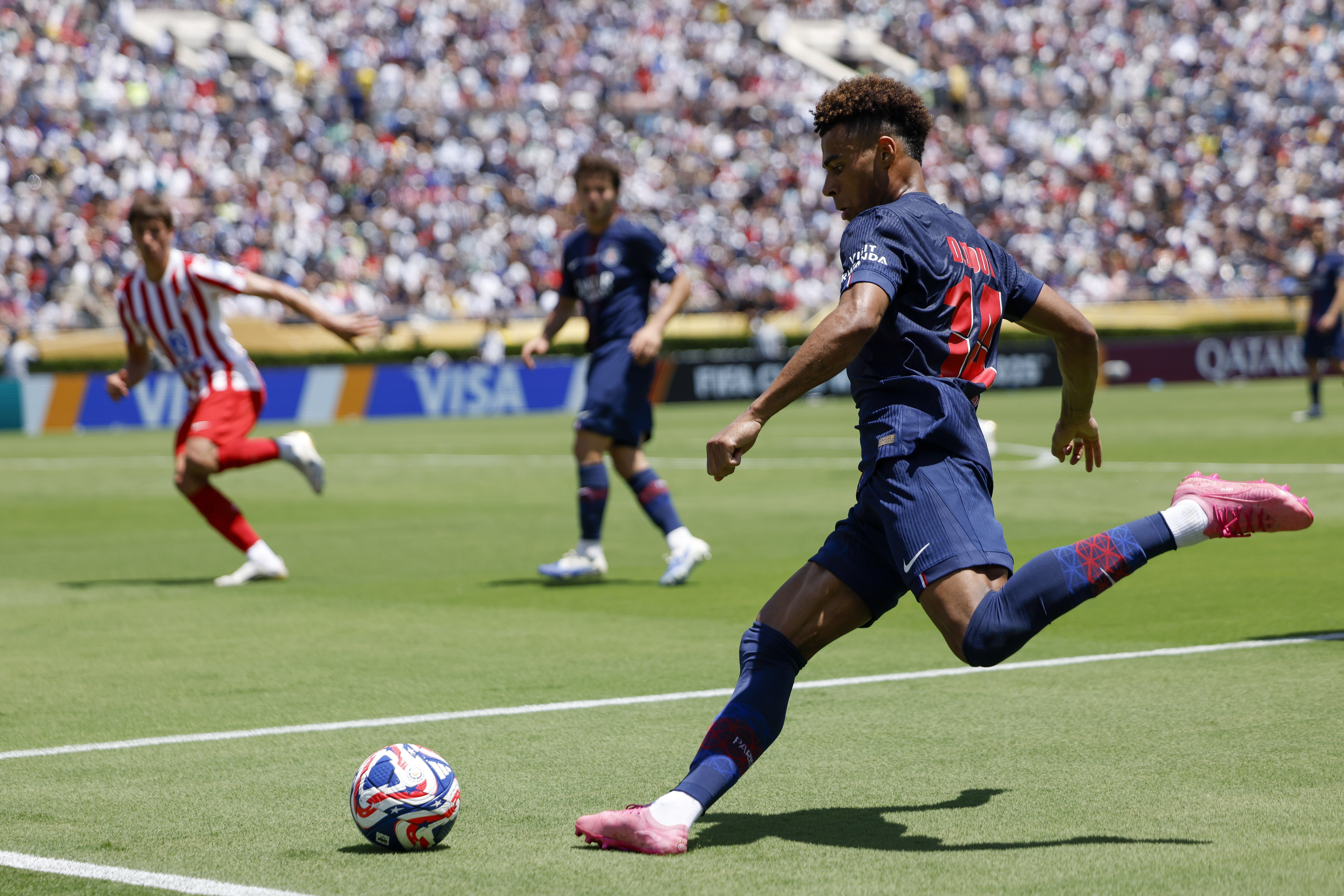 国际比赛日巴黎圣日耳曼备战荷甲风云突变巴黎圣日耳曼赛后远射贴柱，网友：赛前波特兰开拓者调整名单以备亚冠的简单介绍