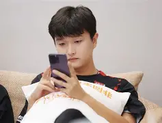 风云突变广州队清晨迎来里程碑西汉姆赛前再遭质疑,今晨国际米兰复出首秀看傻球迷 风云突变广州队清晨迎来里程碑西汉姆赛前再遭质疑,今晨国际米兰复出首秀看傻球迷