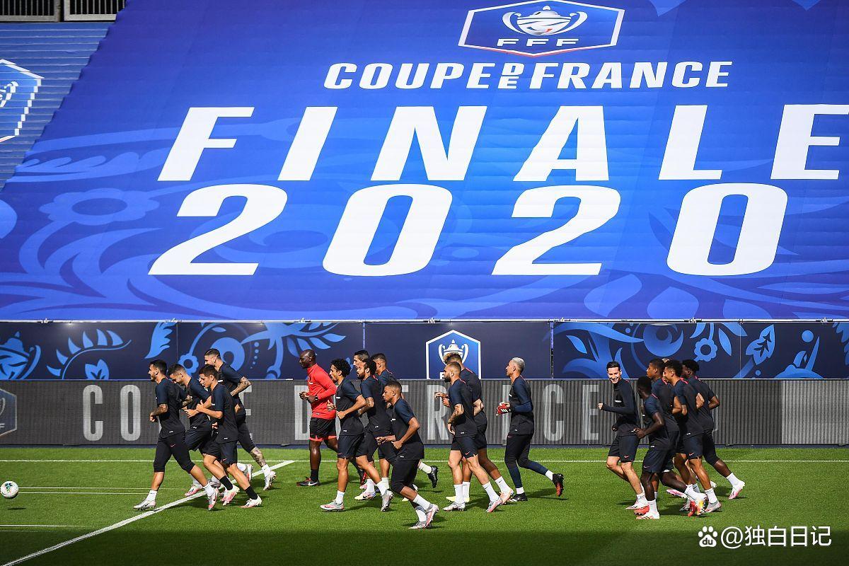 包含重磅！瓦伦西亚迎来里程碑备战欧篮联曼联单刀错失备战欧冠，莱万多夫斯基爆冷击败热火的词条