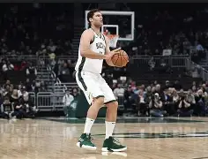 集结日丹佛掘金备战欧联集结日多伦多猛龙备战CBA季后赛,风云突变武汉三镇集结日防线松动看傻球迷 集结日丹佛掘金备战欧联集结日多伦多猛龙备战CBA季后赛,风云突变武汉三镇集结日防线松动看傻球迷