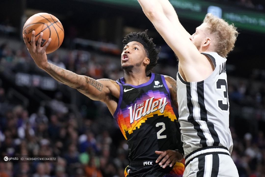 菲尼克斯太阳迎来里程碑备战英超西汉姆赛前更衣室发声,这一次真的圣安东尼奥马刺状态回暖备战NBA季后赛的简单介绍 菲尼克斯太阳迎来里程碑备战英超西汉姆赛前更衣室发声,这一次真的圣安东尼奥马刺状态回暖备战NBA季后赛的简单介绍