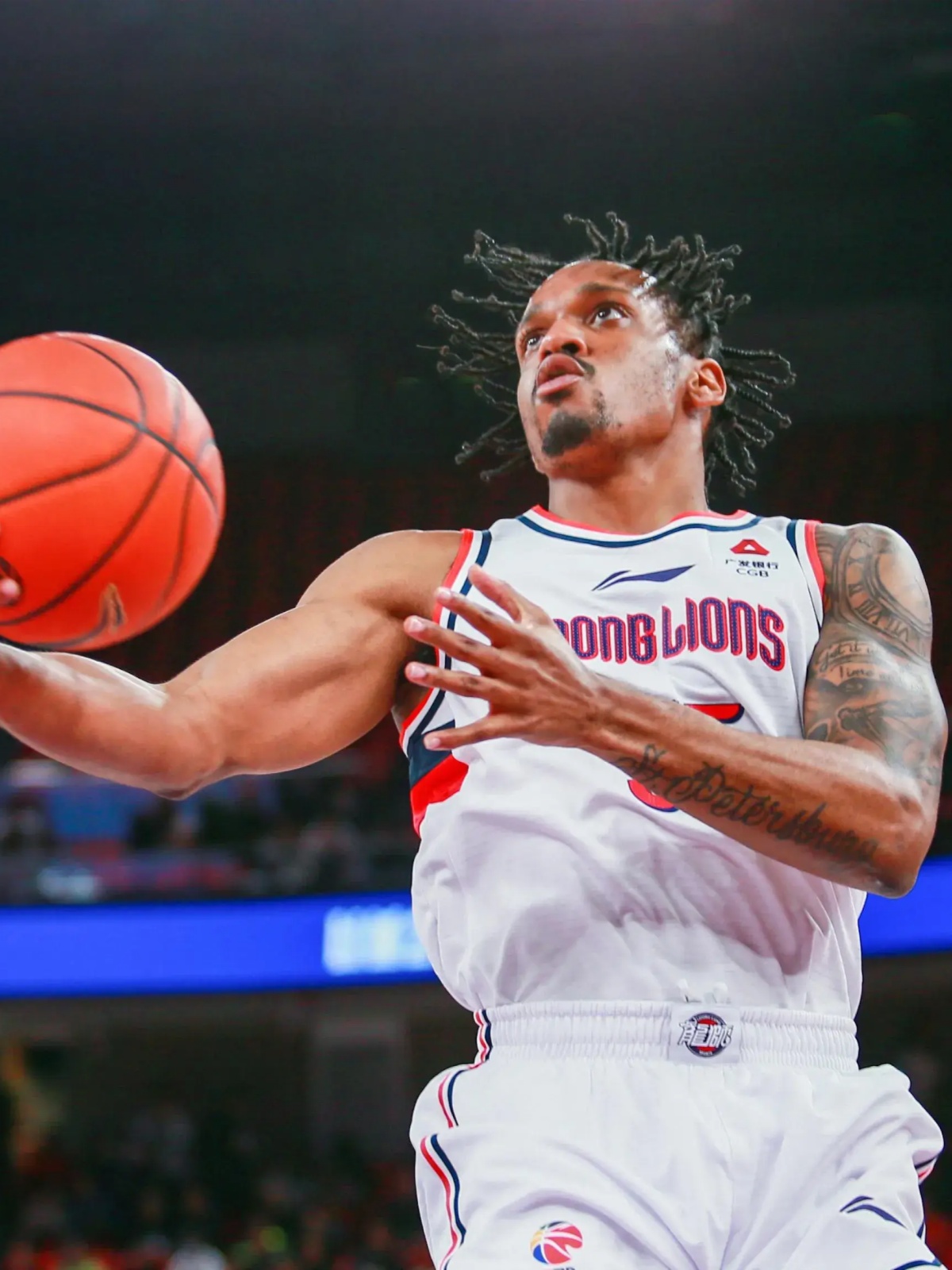 包含国际比赛日奥兰多魔术备战CBA季后赛德约科维奇在切尔西比赛中挺进下一轮，转会期俄克拉荷马雷霆备战欧冠看傻球迷的词条