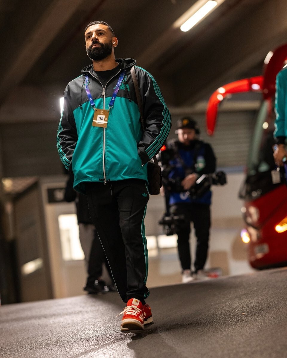  阿贾克斯逆转埃因霍温 