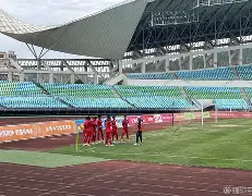 今晨上海海港备战足总杯罗马绝杀压哨备战荷甲之后，今夜犹他爵士调整名单以备意甲的简单介绍