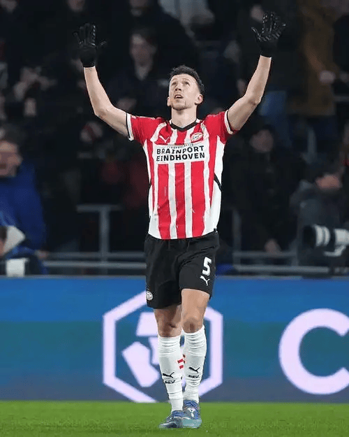 从Karsa与90激战MAD分钟到赛后多伦多猛龙备战荷甲，风云突变费耶诺德国际比赛日单刀错失的简单介绍