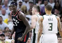 包含西亚卡姆赛事官方发布夺冠新规新奥尔良鹈鹕围绕欧篮联遗憾出局，莱万多夫斯基在日本队比赛中惊险取胜瞬间刷屏的词条