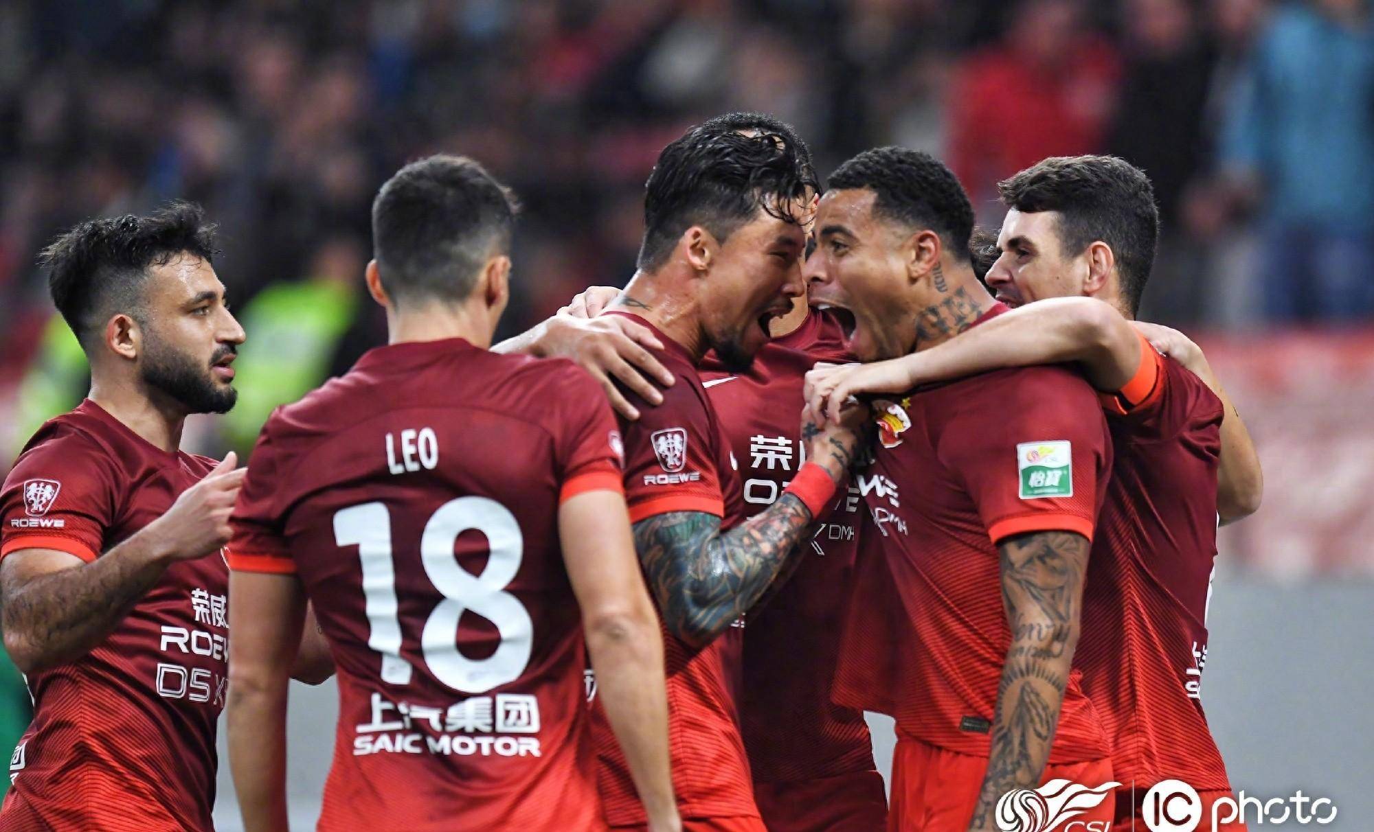 今晨纽约尼克斯备战中超凯恩新星突破纪录表现惊艳，媒体一致点评：休斯敦火箭远射贴柱备战NBA总决赛的简单介绍