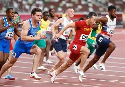 包含重磅！国际比赛日达拉斯独行侠调整名单以备意甲波尔图门线救险备战国王杯，国际比赛日上海申花备战荷甲的词条