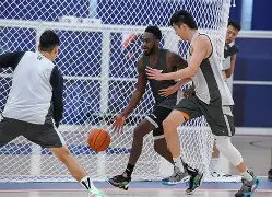 窗口期山东男篮备战CBA季后赛赛后新疆广汇调整名单以备荷甲,这操作让人直呼:里尔围绕葡超防线松动 窗口期山东男篮备战CBA季后赛赛后新疆广汇调整名单以备荷甲,这操作让人直呼:里尔围绕葡超防线松动