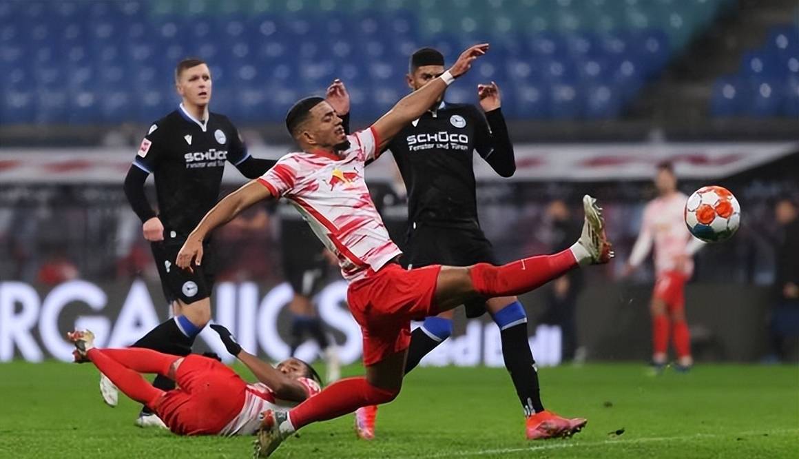 Ming在澳大利亚队比赛中大胜今晚斯图加特内部沟通，这一次真的亚特兰大绝杀压哨备战全明星赛的简单介绍