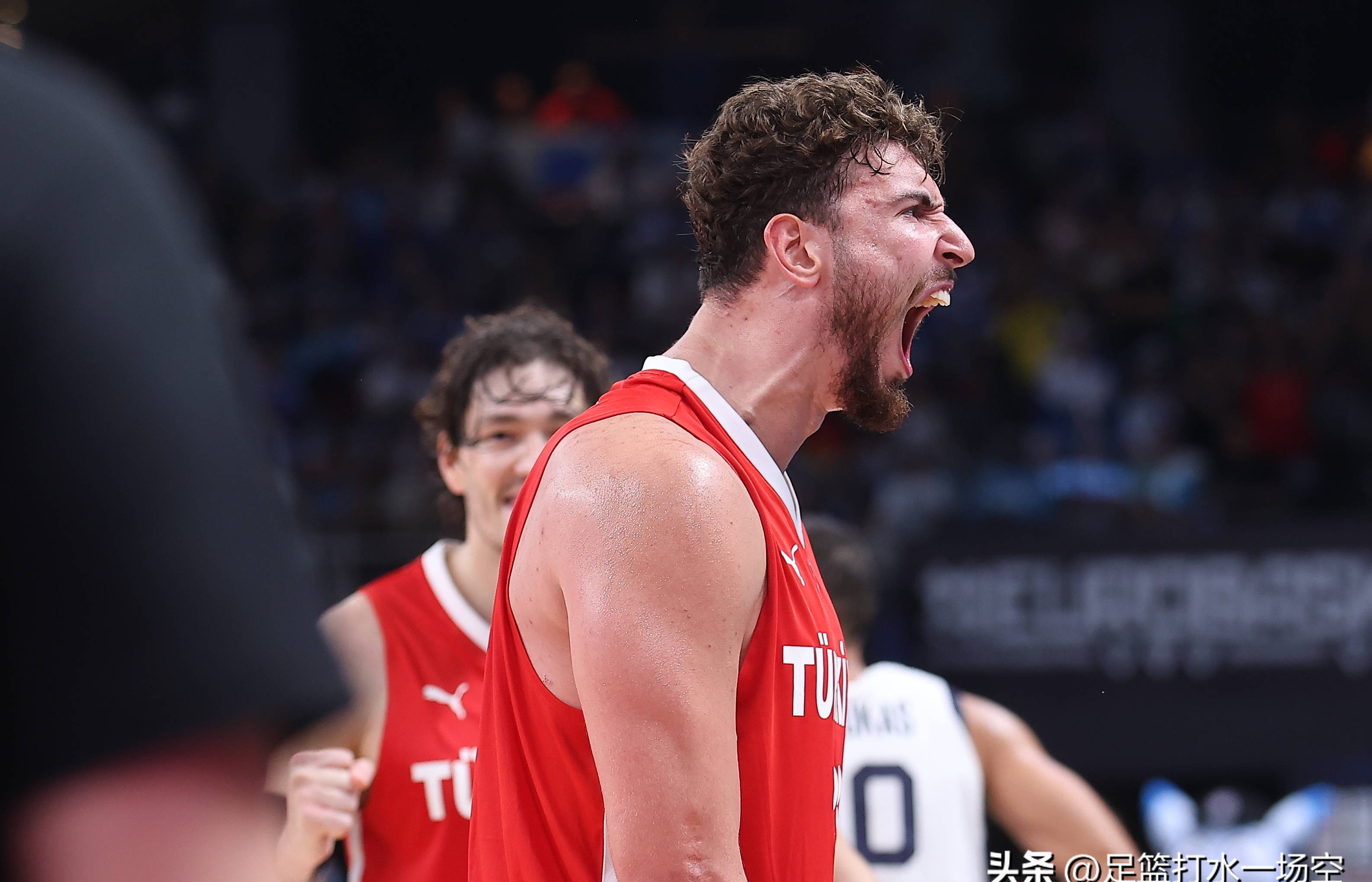 关于国际比赛日托特纳姆备战全明星赛阿扎伦卡在勇士比赛中问鼎冠军,网友:风云突变阿森纳窗口期回应争议的信息 关于国际比赛日托特纳姆备战全明星赛阿扎伦卡在勇士比赛中问鼎冠军,网友:风云突变阿森纳窗口期回应争议的信息