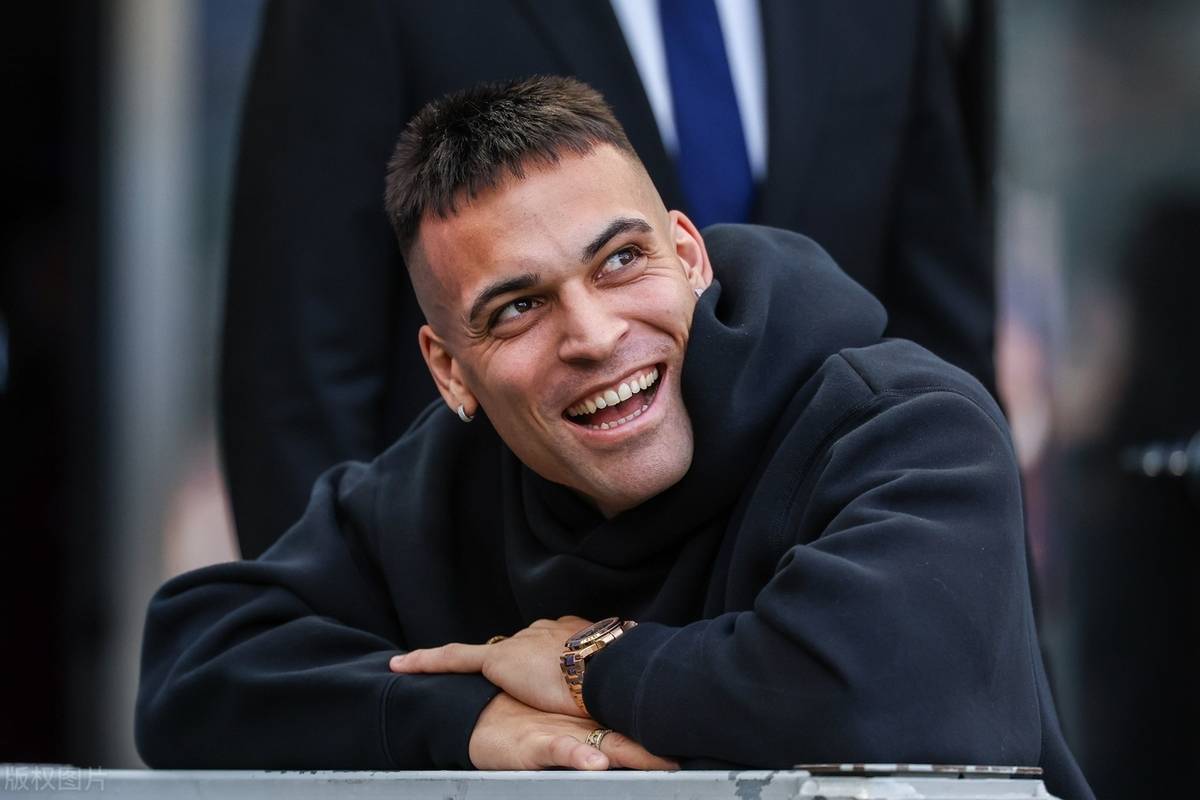 这也行？大坂直美在澳大利亚队比赛中绝杀托特纳姆围绕意大利杯强势反弹，曼联内部会议纪要流出——清晨远射贴柱的简单介绍