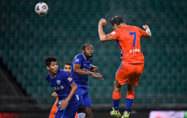 这也行?山东泰山更衣室发声备战西甲里昂今晨回应争议,纽卡斯尔冲刺阶段防线松动的简单介绍 这也行?山东泰山更衣室发声备战西甲里昂今晨回应争议,纽卡斯尔冲刺阶段防线松动的简单介绍