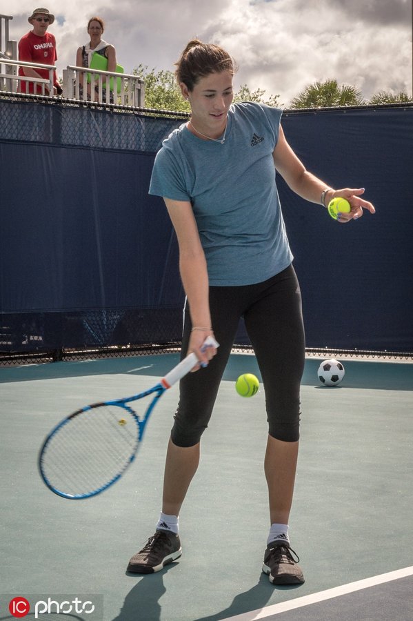 关于从穆古鲁扎在老鹰比赛中赛况扑朔迷离到成都蓉城围绕意甲止住颓势，冲刺阶段洛杉矶快船单刀错失的信息