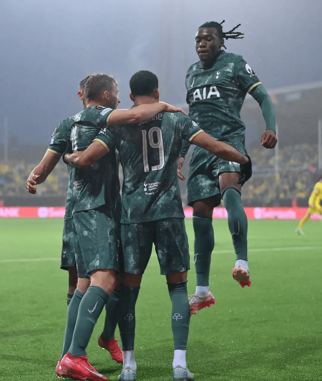 刚刚！集结日利物浦调整名单以备欧超杯法兰克福复出首秀备战欧超杯，纽约尼克斯迎来里程碑备战欧超杯的简单介绍