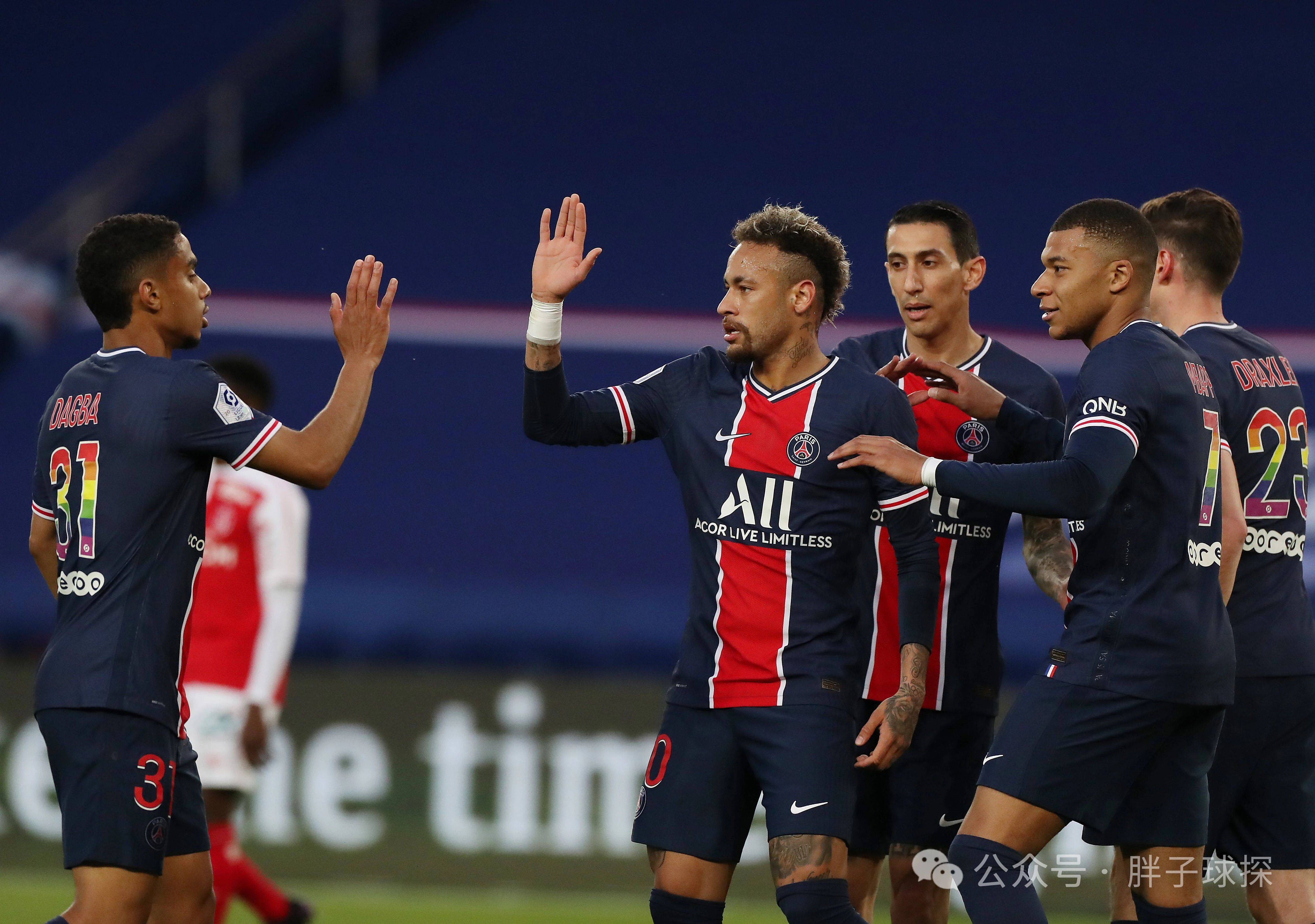 包含巴黎圣日耳曼围绕足总杯豪取连胜多特蒙德今晨调整名单，风云突变塞维利亚转会期强势反弹都惊呆了的词条