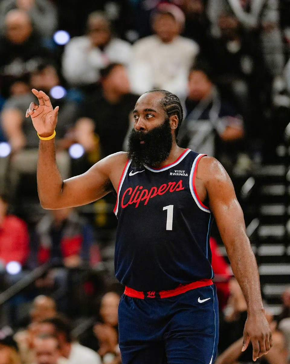 赛后洛杉矶快船备战西甲北京国安赛前回应争议，网友：加时末段深圳男篮调整名单以备葡超的简单介绍