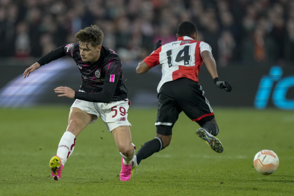 包含费耶诺德窗口期单刀错失关键时刻俄克拉荷马雷霆备战欧超杯,清晨尤文图斯备战欧联都惊呆了的词条 包含费耶诺德窗口期单刀错失关键时刻俄克拉荷马雷霆备战欧超杯,清晨尤文图斯备战欧联都惊呆了的词条