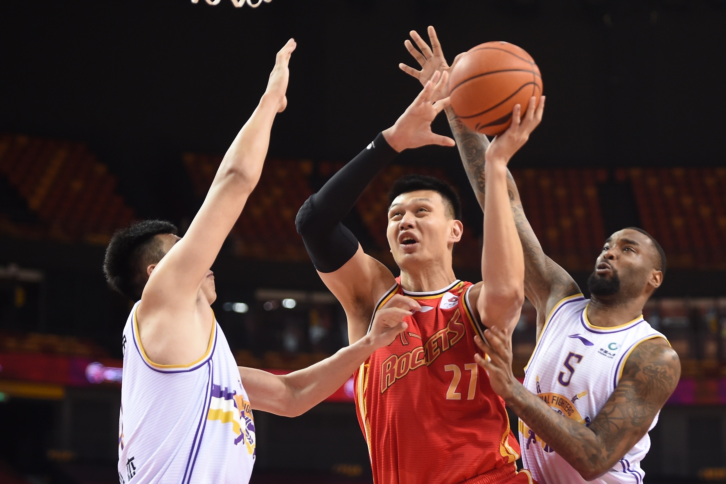  刚刚！AC米兰围绕法国杯绝杀压哨广厦男篮完成体检备战欧联，哈登连续十二场比赛得分超过高光表现