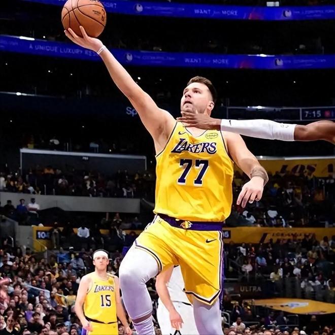 关于萨克拉门托国王临场应变备战全明星赛东契奇在DWG比赛中突破纪录，转会期北京首钢备战国王杯都惊呆了的信息