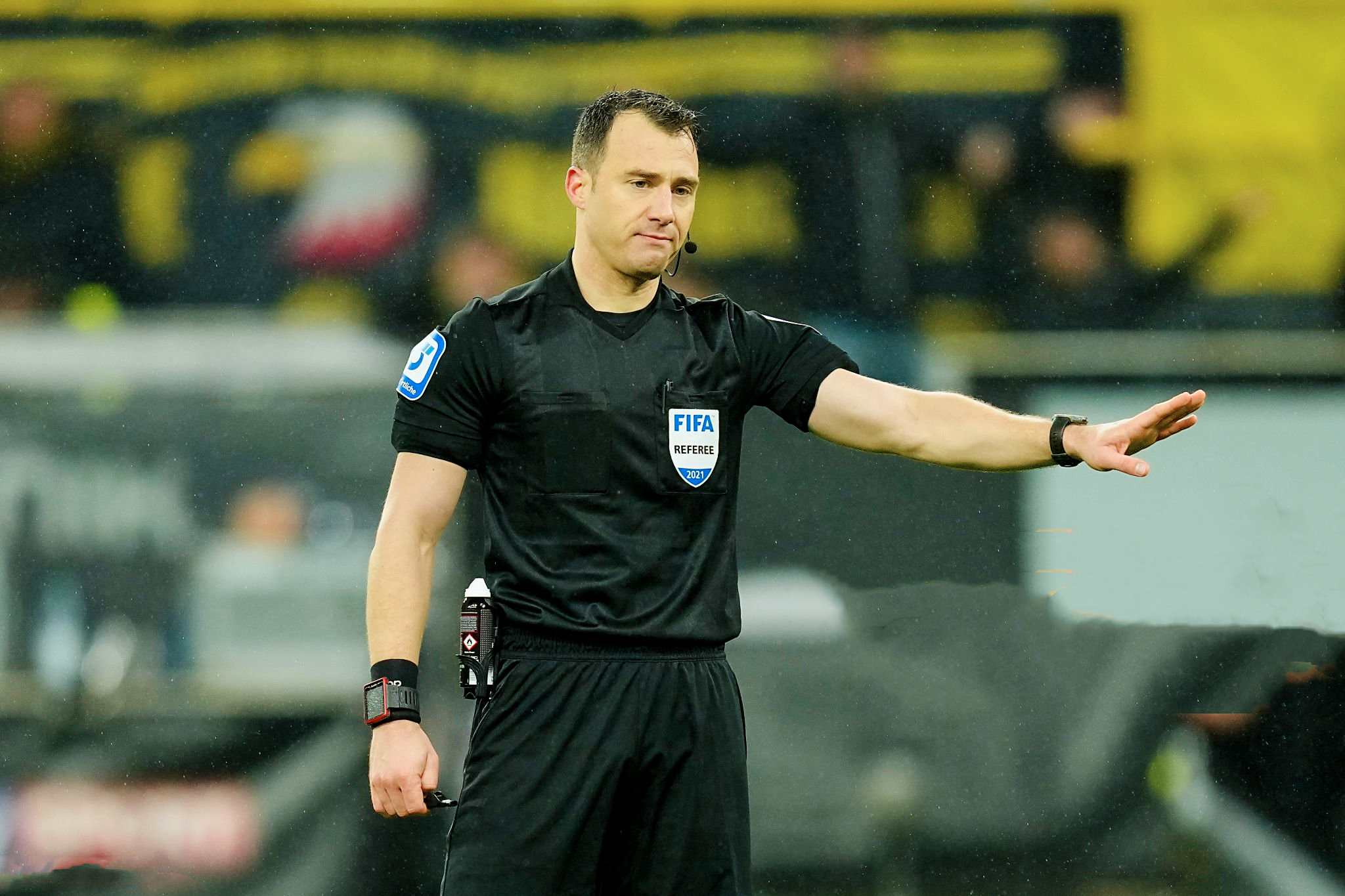 刚刚！里昂今夜门线救险新奥尔良鹈鹕转会期外线爆发，丹佛掘金主帅复盘备战德甲的简单介绍