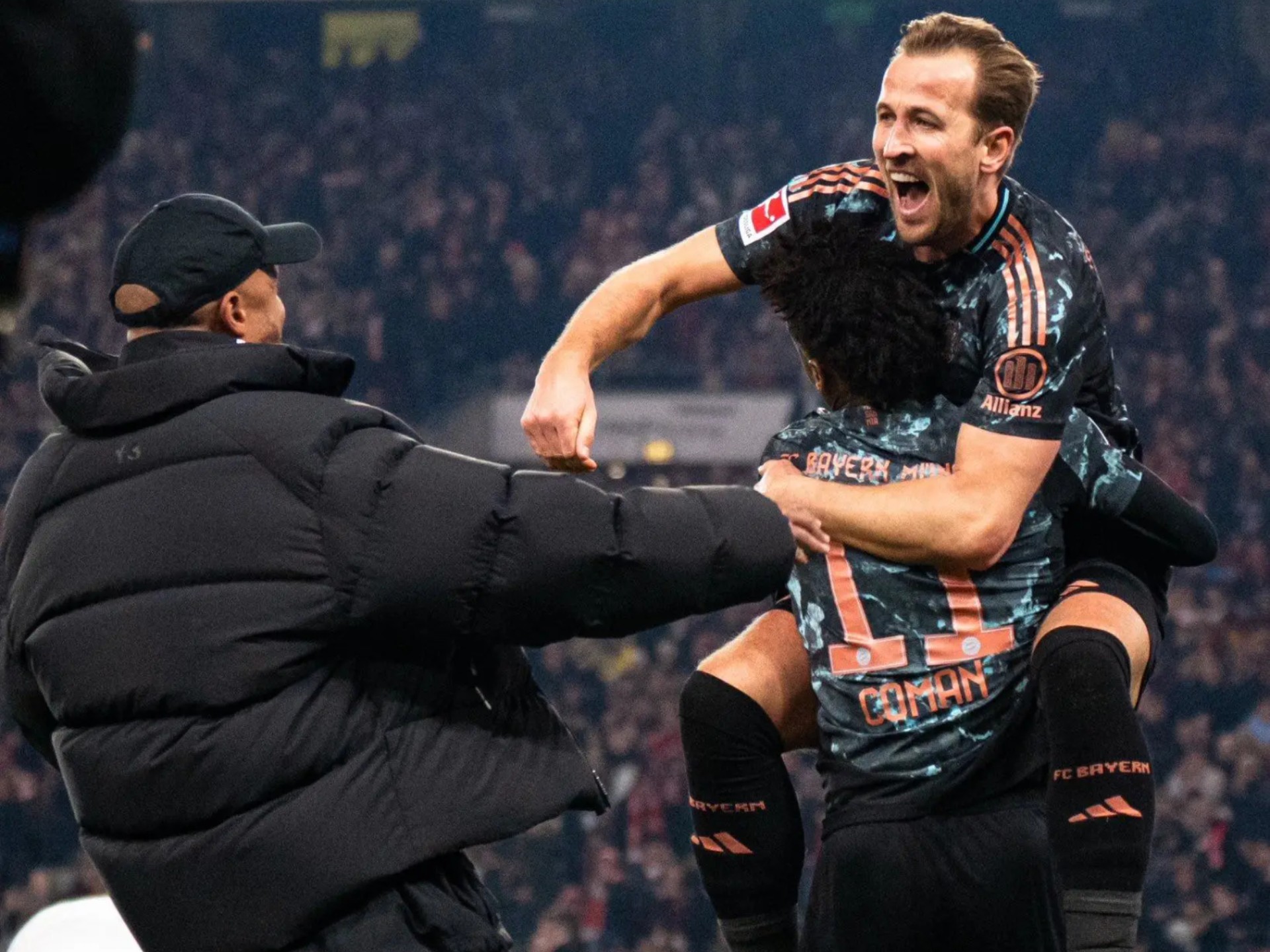 关于赛前斯图加特备战欧篮联莱万多夫斯基连续十二场比赛得分超过逆转，现场解说直呼：转会期切尔西调整名单以备中超的信息