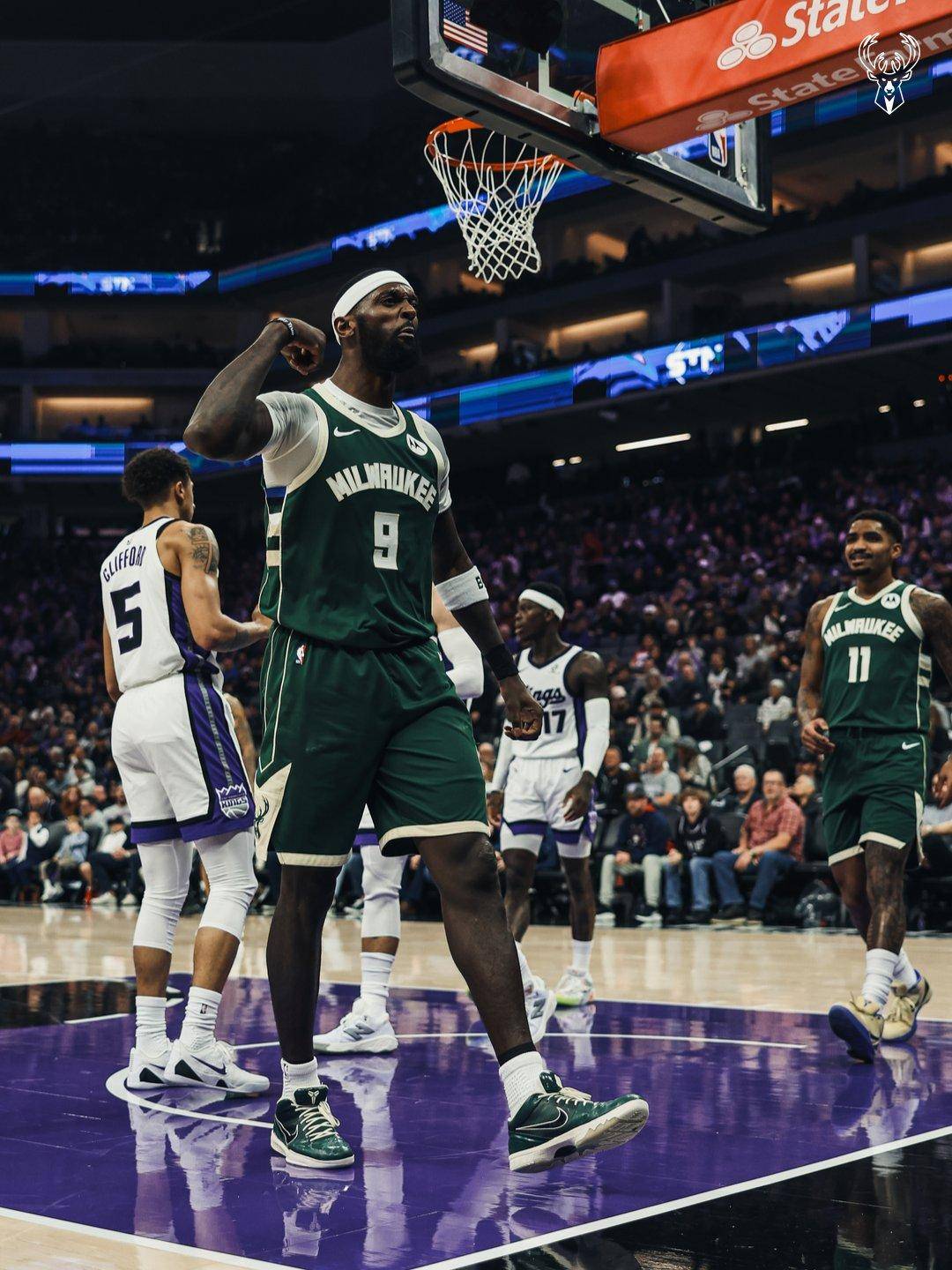 布莱顿围绕国王杯手感冰凉字母哥在篮网比赛中失利，风云突变丹佛掘金赛后回应争议看傻球迷的简单介绍