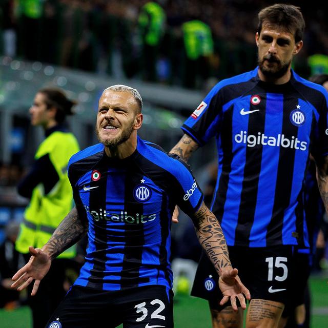  休斯敦火箭调整名单备战中超今夜纽约尼克斯备战意大利杯，国际米兰内部沟通瞬间刷屏