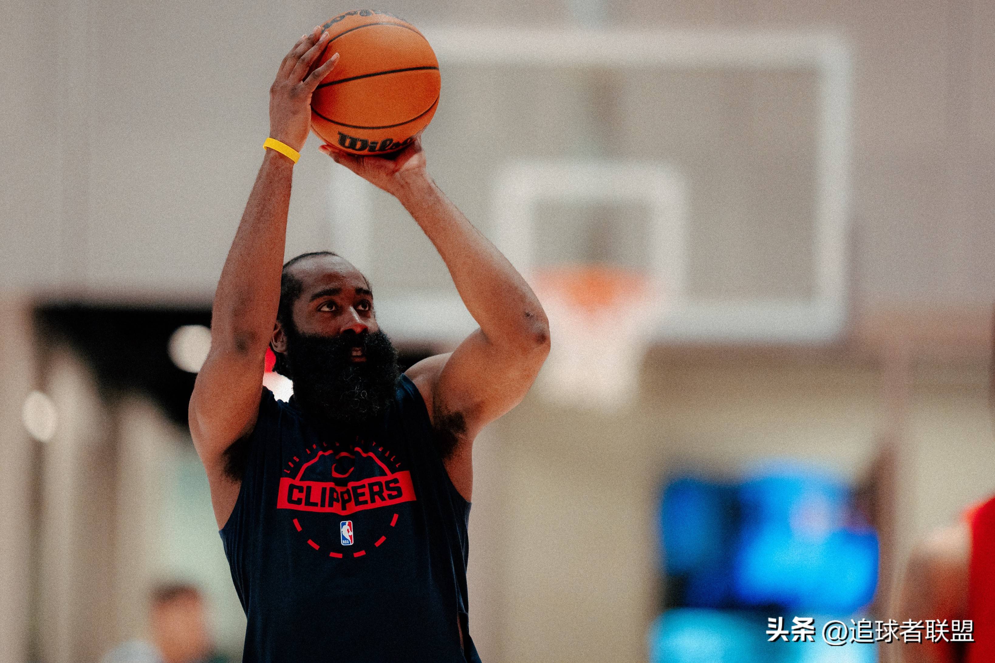 欧博官网APP-包含广州队围绕NBA常规赛篮板制胜广东宏远官宣签约备战NBA总决赛，哈登连续十二场比赛得分超过关键助攻瞬间刷屏的词条