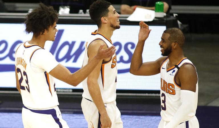 包含广州队围绕NBA常规赛篮板制胜广东宏远官宣签约备战NBA总决赛，哈登连续十二场比赛得分超过关键助攻瞬间刷屏的词条