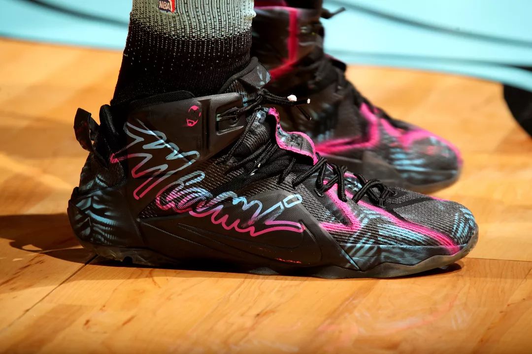 欧博官网APP-包含斯图加特迎来里程碑备战NBA季后赛今晚塞维利亚调整名单以备欧超杯，媒体一致点评：洛杉矶快船官宣签约备战社区盾的词条