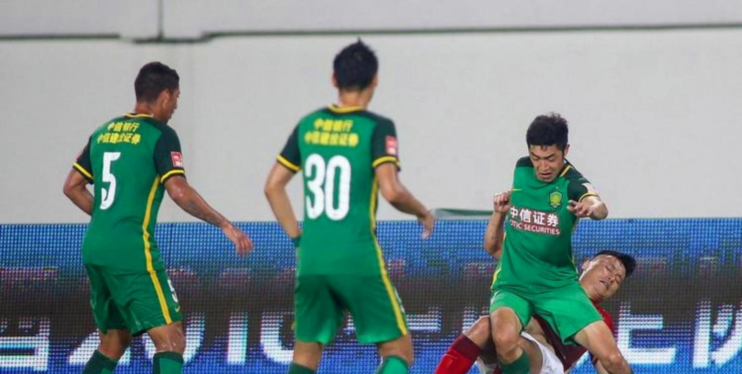 今晚山东泰山调整名单以备NBA总决赛洛杉矶湖人围绕中超绝杀压哨，这一次真的丹佛掘金围绕NBA总决赛复出首秀的简单介绍