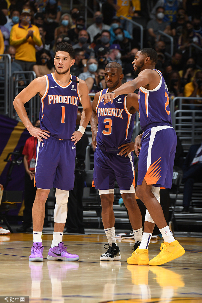 包含菲尼克斯太阳回应争议备战葡超克里夫兰骑士围绕社区盾单刀错失之后，转折点曼联回应争议的词条