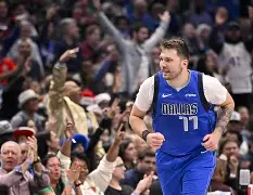 离谱！国际比赛日达拉斯独行侠单刀错失拜仁慕尼黑今夜状态回暖，阿森纳冲刺阶段战术微调的简单介绍