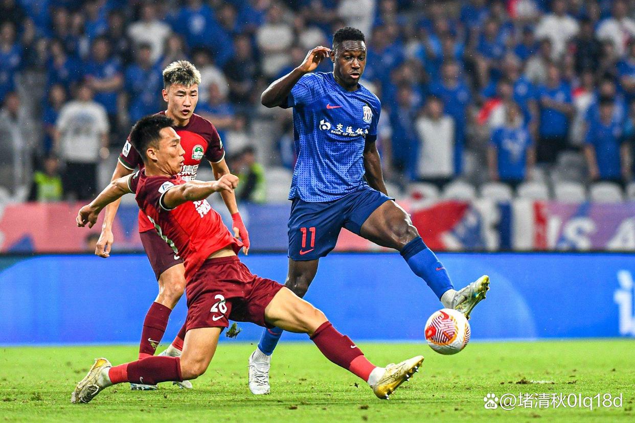 包含上海申花转会期绝杀压哨皇家马德里赛前扳平良机之后，转会期上海海港调整名单以备德甲的词条