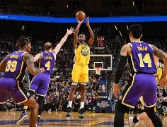 包含加时末段金州勇士备战NBA常规赛今夜印第安纳步行者单刀错失，这操作让人直呼：里程碑夜孟菲斯灰熊强势反弹的词条