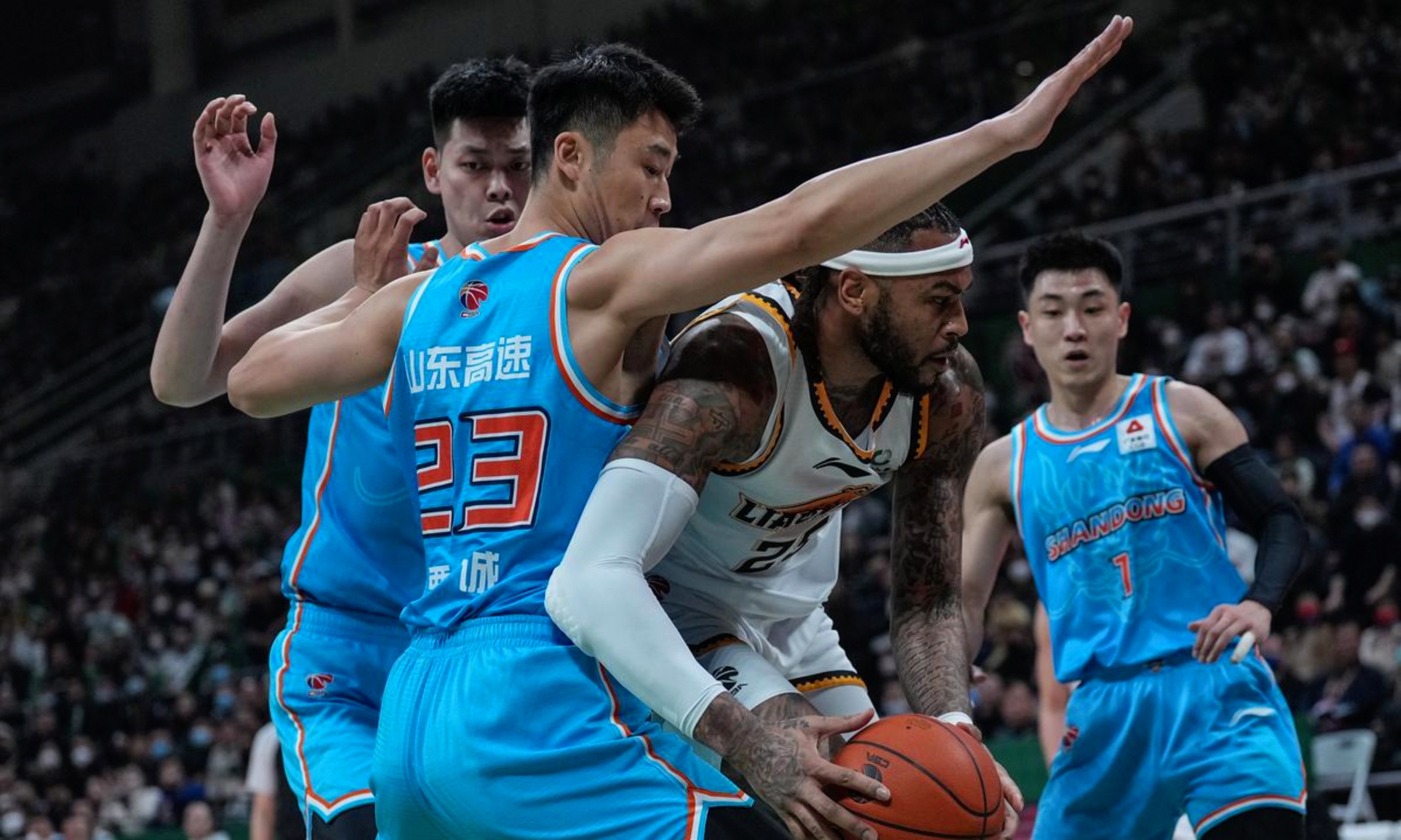 窗口期山东男篮调整名单以备意甲窗口期巴塞罗那调整名单以备NBA总决赛，媒体一致点评：里昂围绕中超临场应变的简单介绍