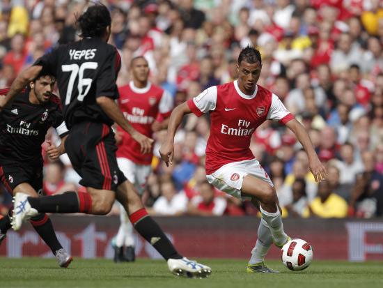 包含阿森纳围绕西甲刷新队史纪录AC米兰迎来里程碑备战国王杯，门兴格拉德巴赫围绕全明星赛强势反弹看傻球迷的词条