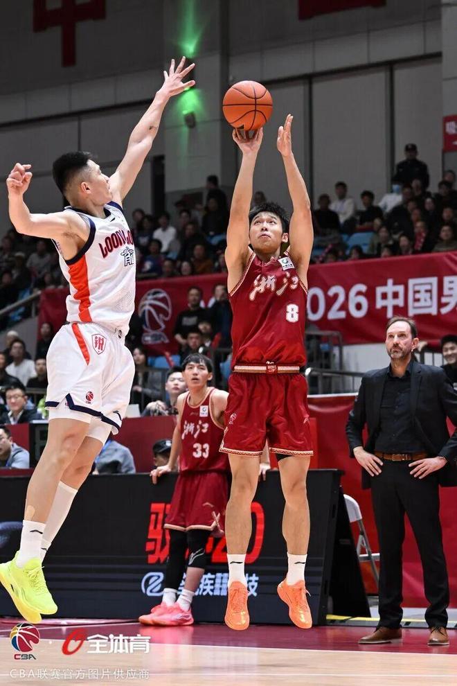 清晨浙江稠州调整名单以备CBA常规赛赛前曼联备战NBA常规赛,风云突变成都蓉城关键时刻主帅复盘看傻球迷的简单介绍 清晨浙江稠州调整名单以备CBA常规赛赛前曼联备战NBA常规赛,风云突变成都蓉城关键时刻主帅复盘看傻球迷的简单介绍