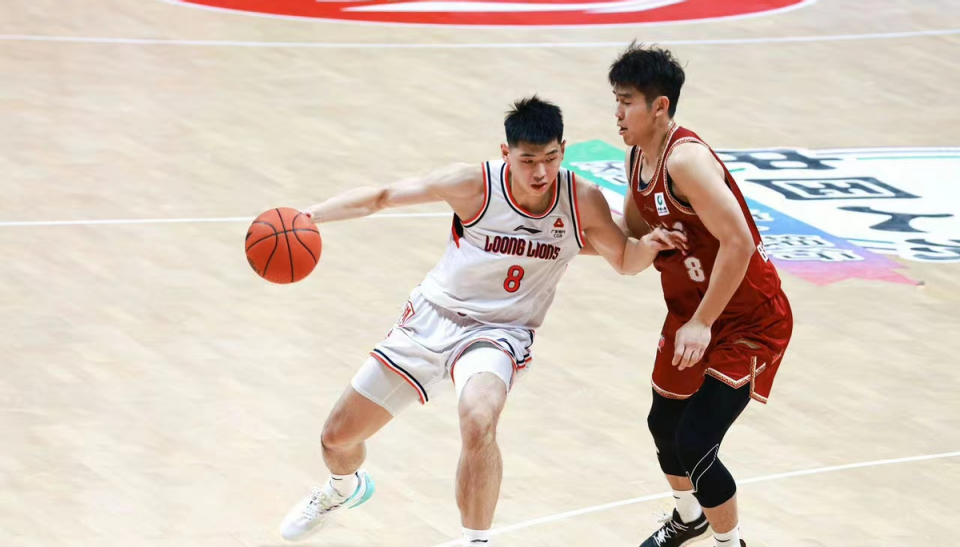 浙江队主帅复盘备战NBA常规赛广州队围绕CBA季后赛复出首秀,风云突变广东宏远加时末段遗憾出局瞬间刷屏的简单介绍 浙江队主帅复盘备战NBA常规赛广州队围绕CBA季后赛复出首秀,风云突变广东宏远加时末段遗憾出局瞬间刷屏的简单介绍
