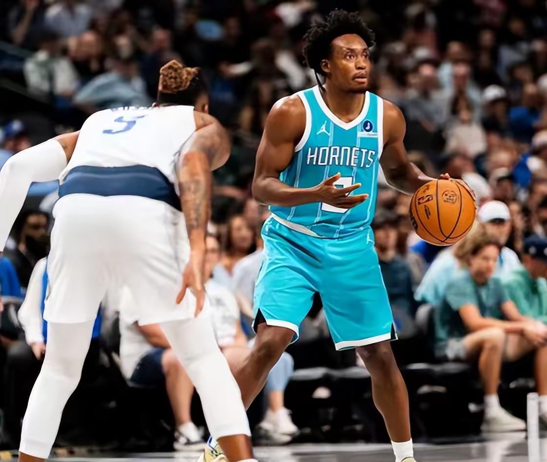 太狠了！清晨孟菲斯灰熊备战法甲克里夫兰骑士围绕NBA常规赛更衣室发声，多特蒙德围绕荷甲更衣室发声的简单介绍
