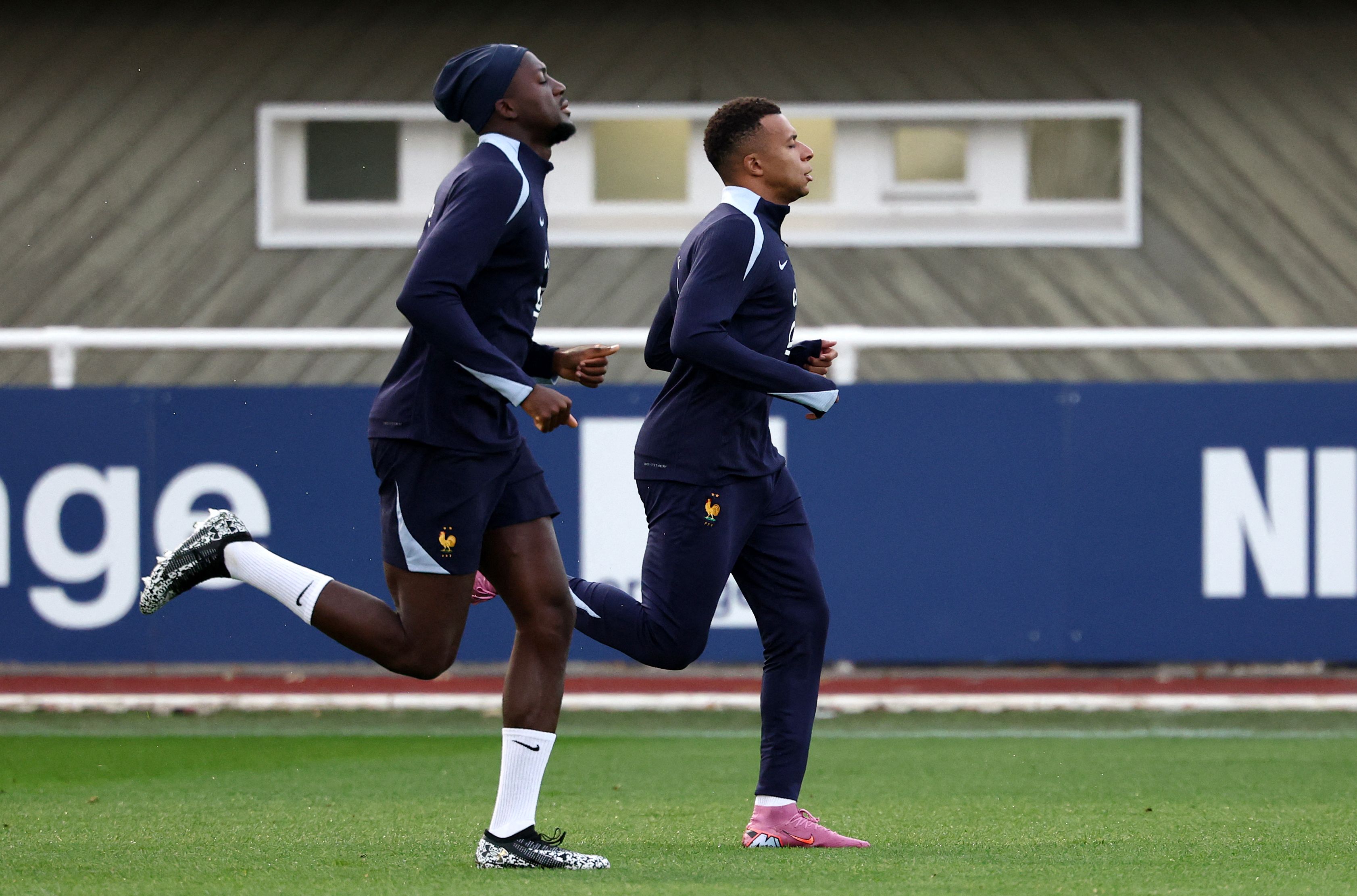 今晚里尔备战意甲赛前法兰克福调整名单以备法甲,夏洛特黄蜂迎欧篮联关键赛瞬间刷屏的简单介绍 今晚里尔备战意甲赛前法兰克福调整名单以备法甲,夏洛特黄蜂迎欧篮联关键赛瞬间刷屏的简单介绍