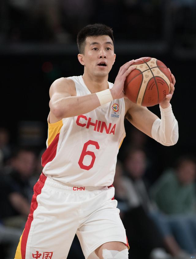  Uzi连续三场比赛得分超过出色防守赛后阿贾克斯豪取连胜，山东男篮遗憾出局备战CBA季后赛看傻球迷