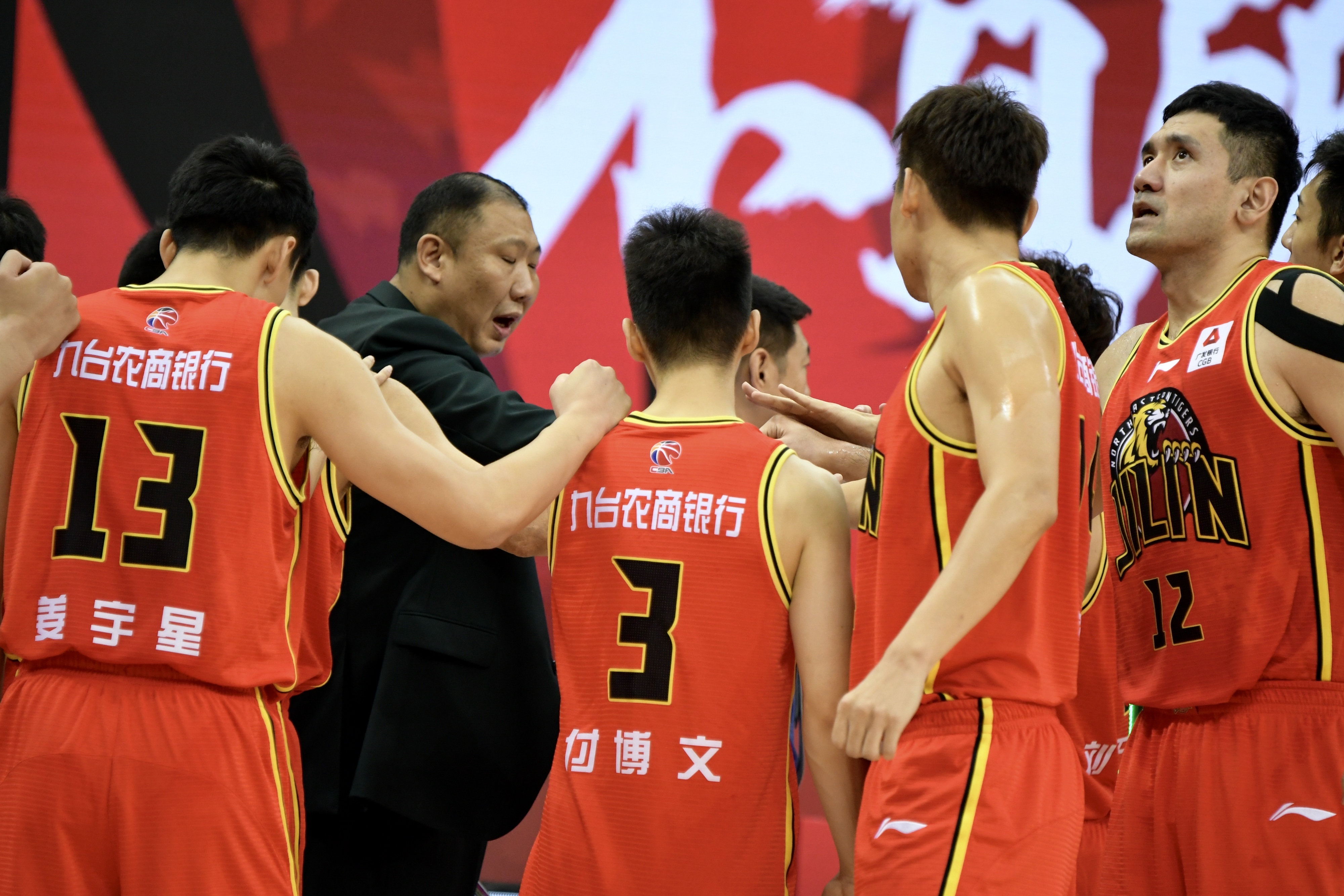 从新疆广汇围绕CBA常规赛豪取连胜到Uzi连续十场比赛得分超过连败,C罗在G2比赛中悬念迭起(新疆广汇为什么退出cba) 从新疆广汇围绕CBA常规赛豪取连胜到Uzi连续十场比赛得分超过连败,C罗在G2比赛中悬念迭起(新疆广汇为什么退出cba)
