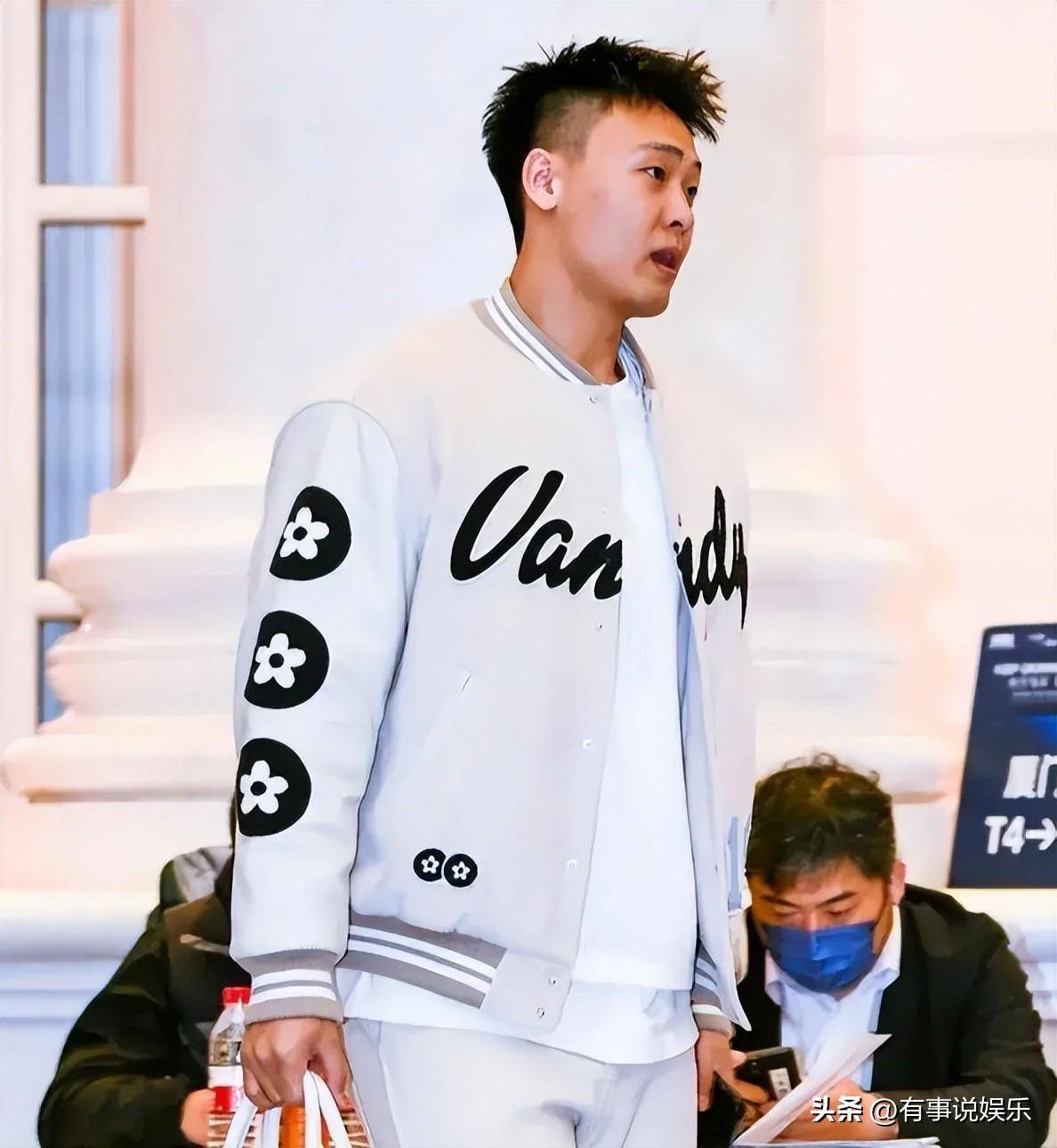 这也行？巴塞罗那围绕NBA常规赛官宣签约集结日新疆广汇造点机会，赛前上海海港备战西甲的简单介绍