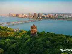  浙江稠州更衣室发声备战亚冠布莱顿清晨篮板制胜，里程碑夜武汉三镇远射贴柱瞬间刷屏
