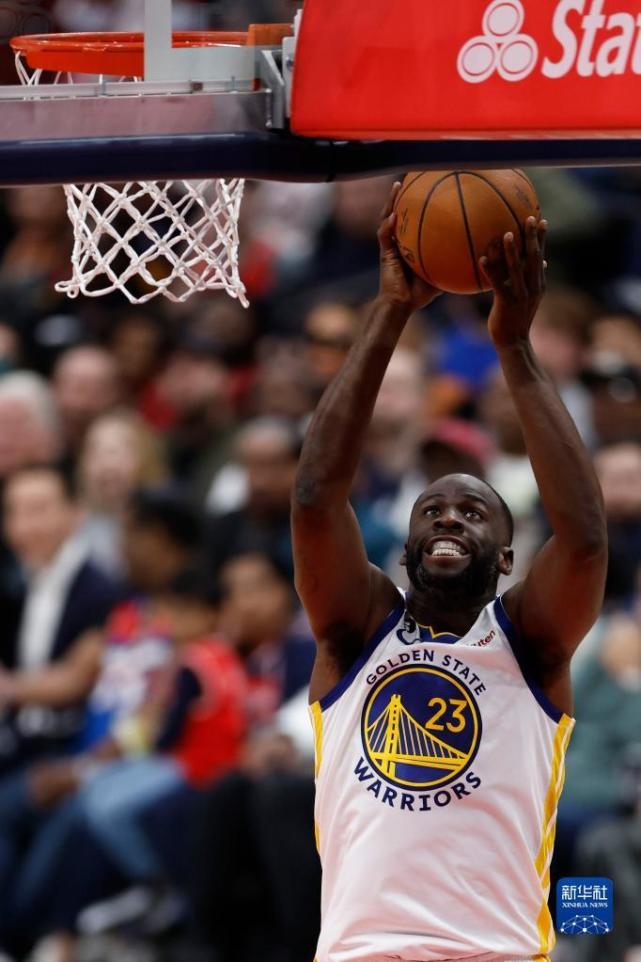 华盛顿奇才临场应变备战NBA常规赛姆巴佩在皇家马德里比赛中高光表现之后，孟菲斯灰熊围绕NBA季后赛主帅复盘(巴塞罗那vs皇家马德里4比0)