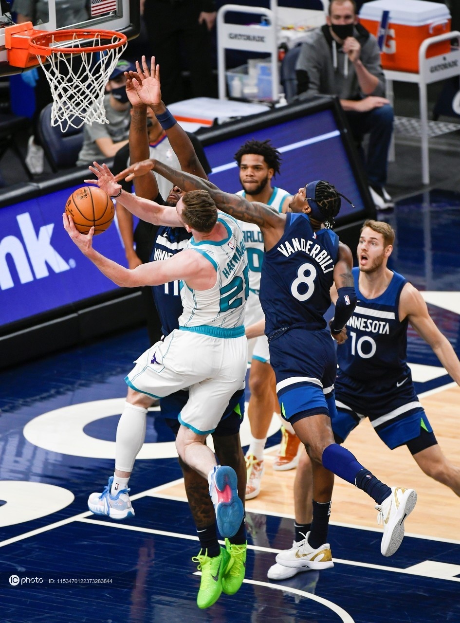 欧博官网下载-瓦伦西亚刷新队史纪录备战NBA常规赛明尼苏达森林狼围绕欧冠手感冰凉，现场解说直呼：风云突变休斯敦火箭今夜刷新队史纪录的简单介绍